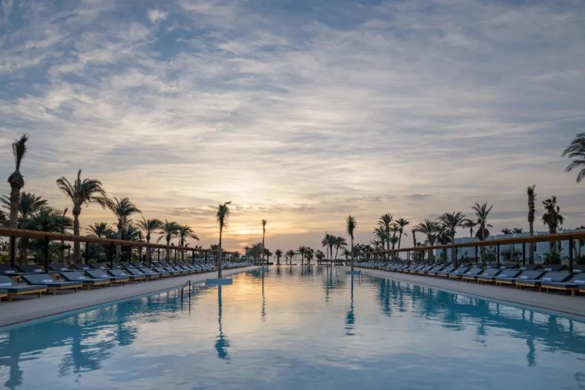 SERRY BEACH RESORT  5*-79