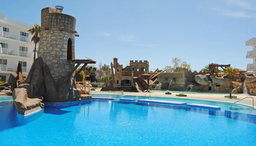 Pirates Village Apartments 3*-20