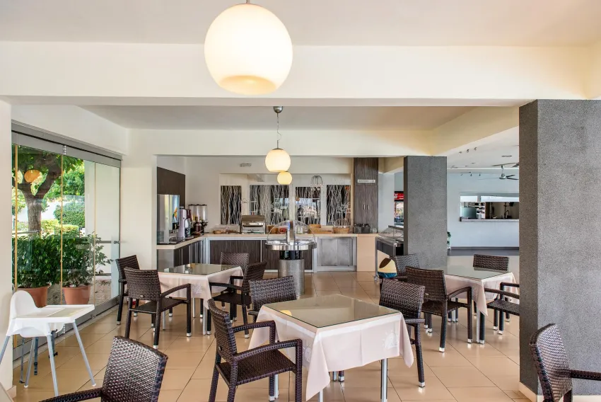Zoes Hotel 3*-15