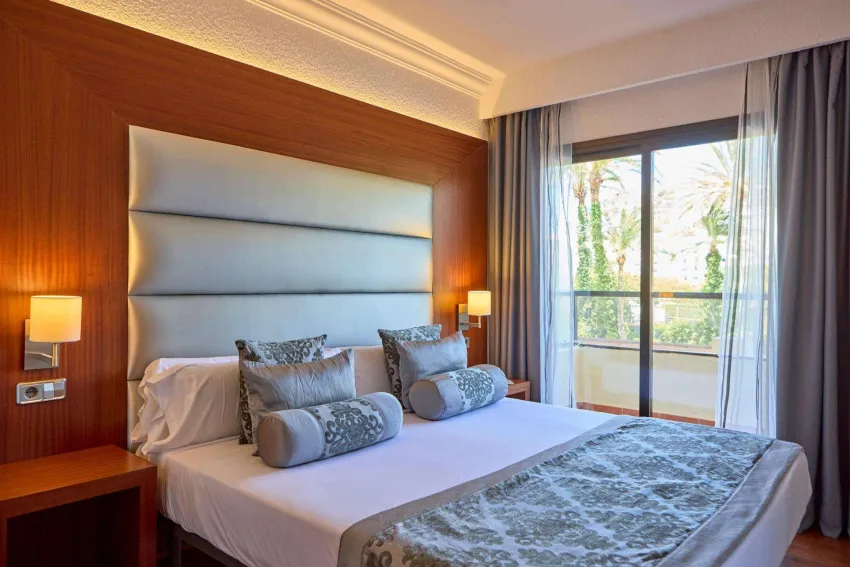 Zafiro Rey Don Jaime 4*-15