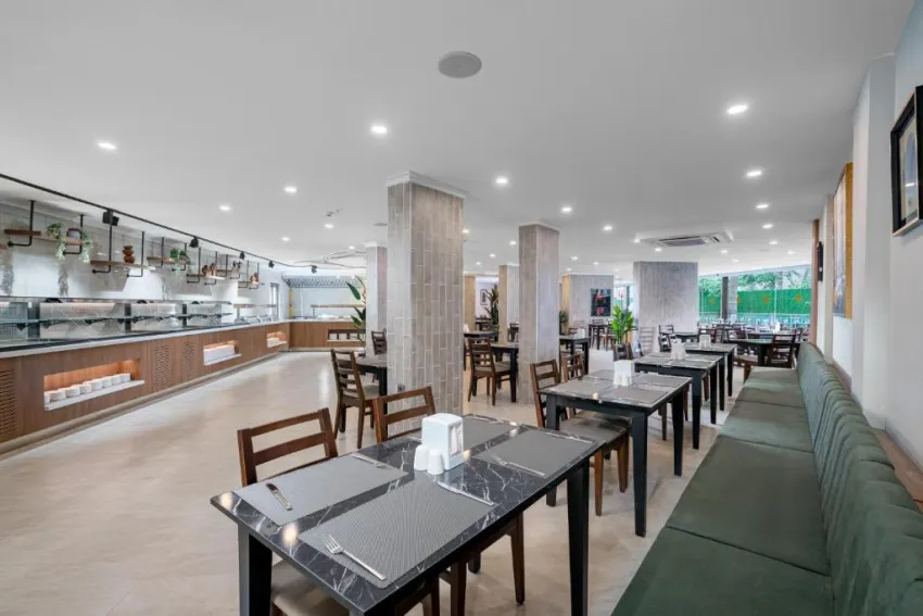 SUN HEAVEN QUEEN  4*-9