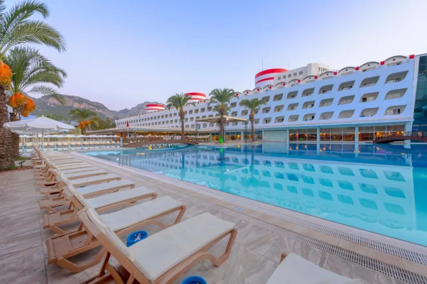 TRANSATLANTIK HOTEL & SPA  5*-6