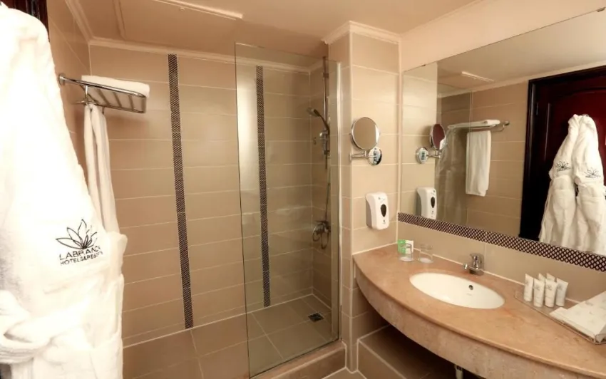 LABRANDA ROYAL MAKADI   5*-7