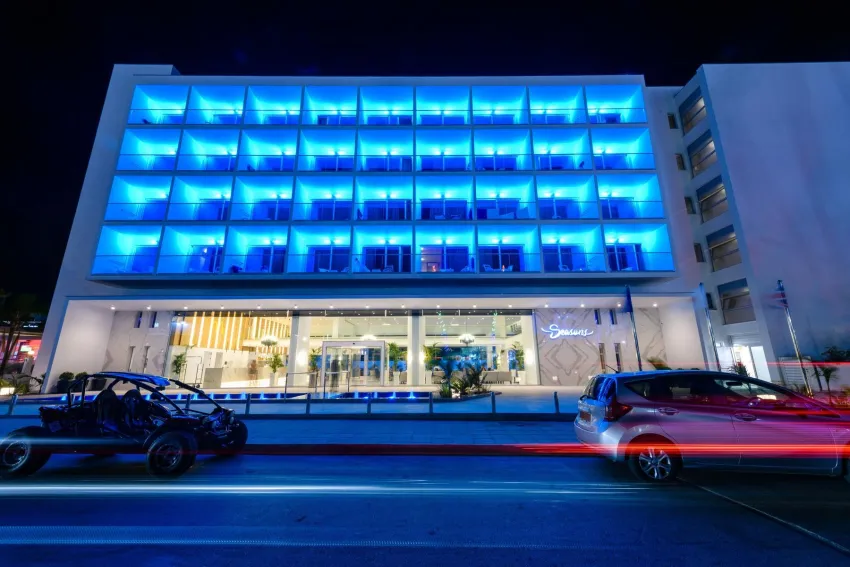 Seasons Hotel by Tasia Maris 4*-7