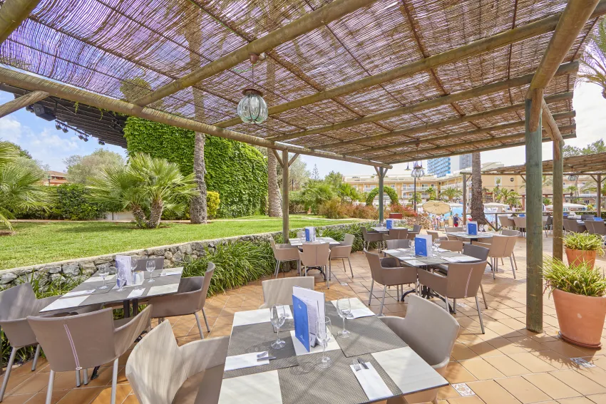 Zafiro Can Picafort 4*-108