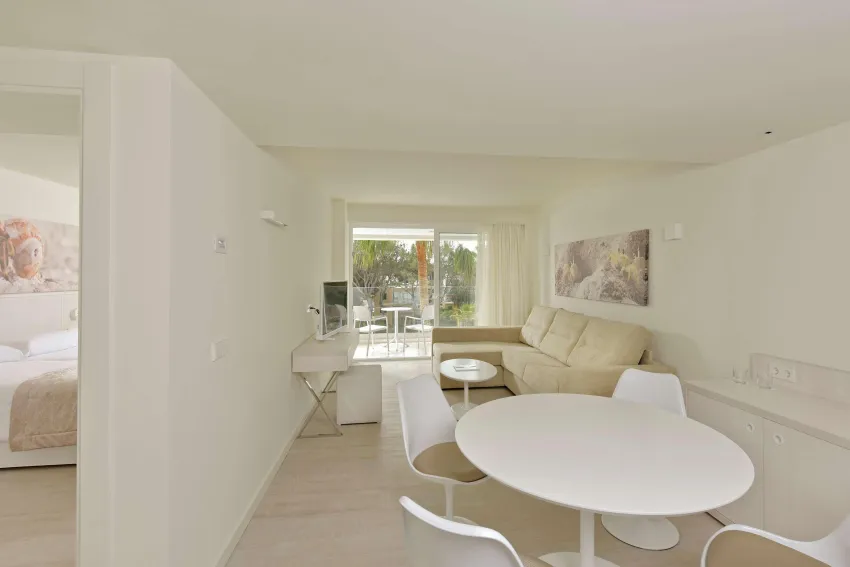 Iberostar Waves Cristina 4*-11