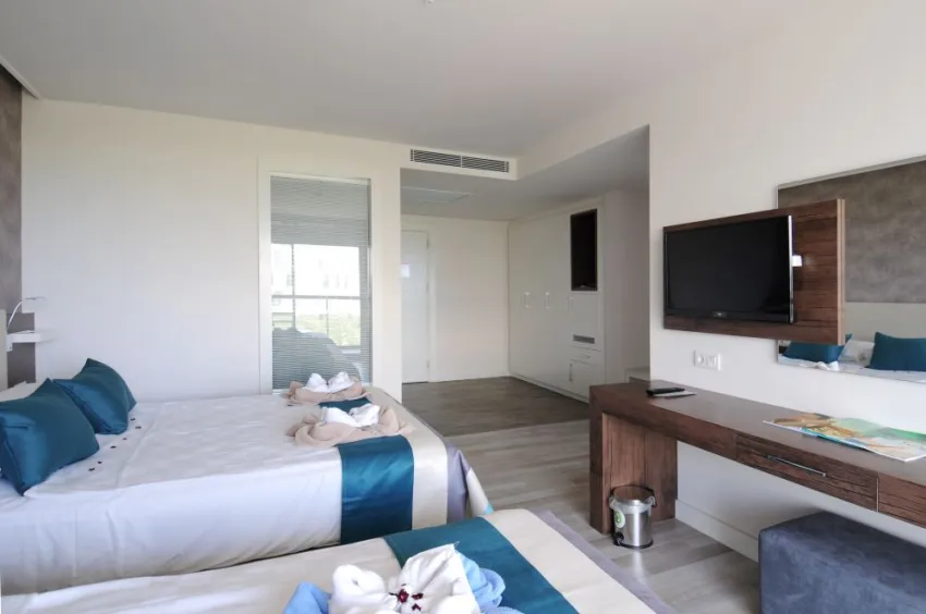 LONICERA WEST HOTEL  4*-16