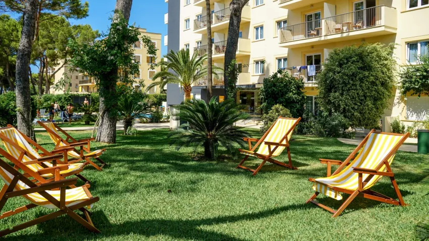 Cabot Tres Torres Apartments -24