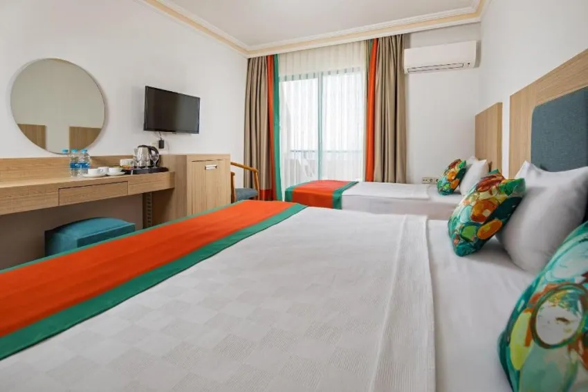 CLUB HOTEL MIRABELL  4*-6