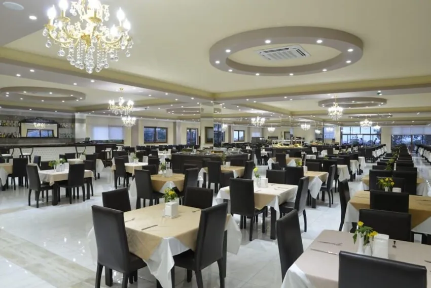 Riverside Garden Resort 4*-7