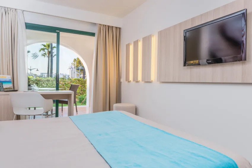 Botel Alcudiamar 4*-26