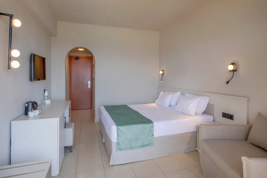 Sol Cosmopolitan Rhodes 4*-7