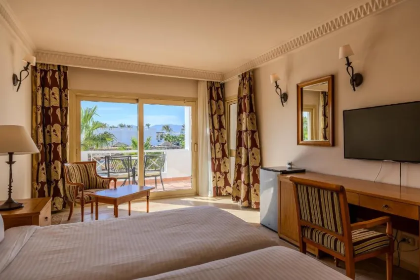 CONTINENTAL PLAZA RESORT & AQUAPARK  4*-7