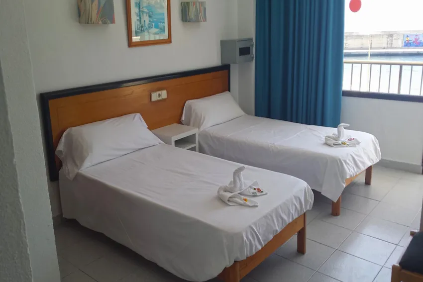 Hostal Port Corona 1*-5