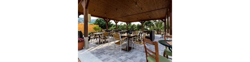 Newcastle Studios 3*-1