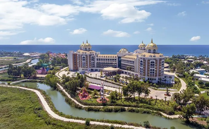 10-DELPHIN-BE-GRAND-RESORT-HOTEL--5-