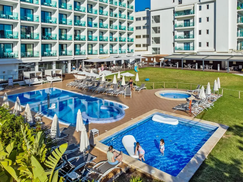 Hotel Luxor 4*-4