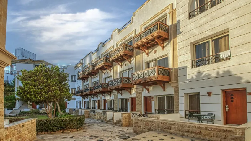 Falcon Naama Star 3*-8