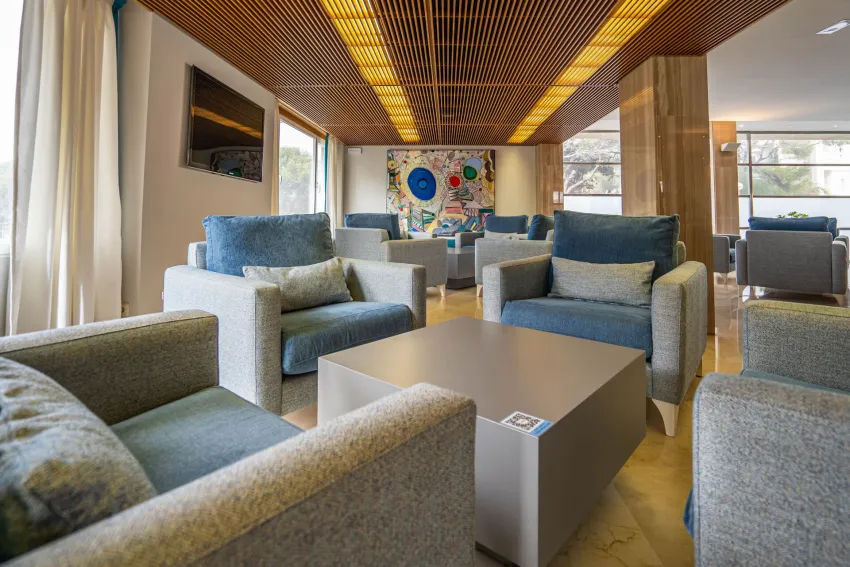 Hotel & Apartamentos Leman 4*-7