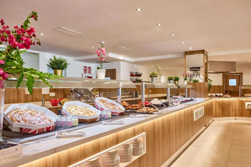 Zafiro Palmanova -89