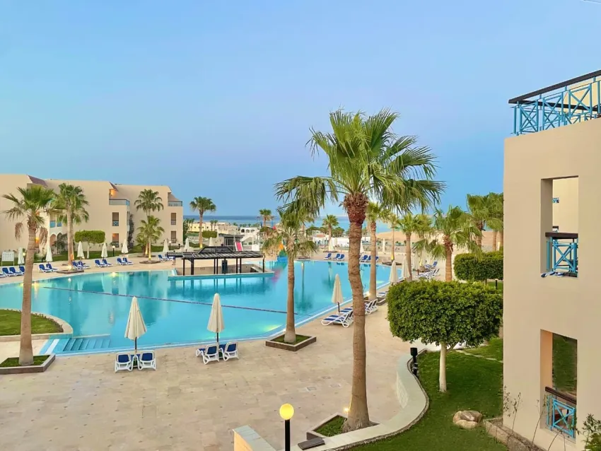 IVY Cyrene Island Hotel 4*-5