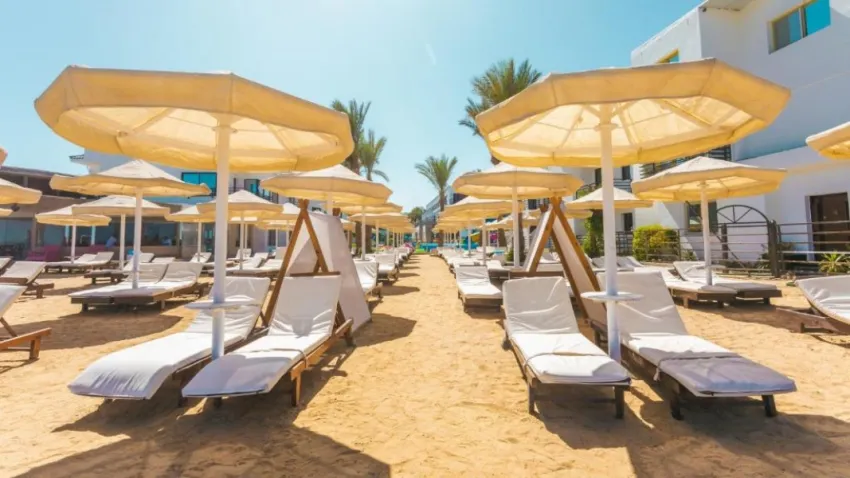 La Rosa Waves Resort 4*-7