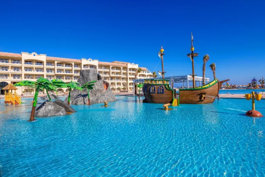 PICKALBATROS WHITE BEACH RESORT  5*-3