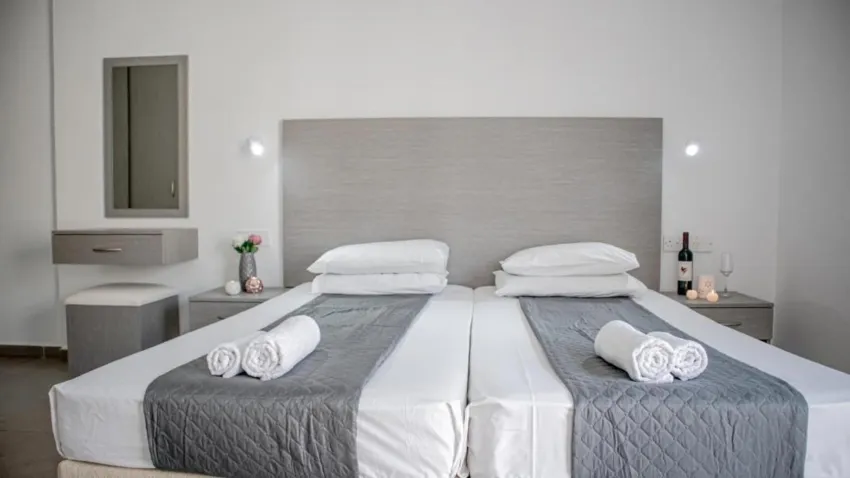 Windmills Hotel Apts 3*-8