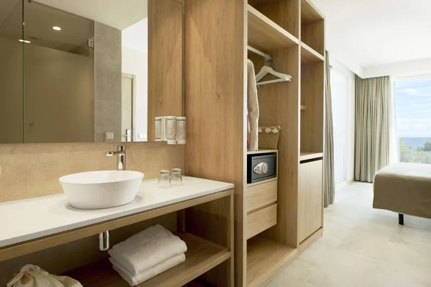 Iberostar Waves Cala Domingos 4*-15