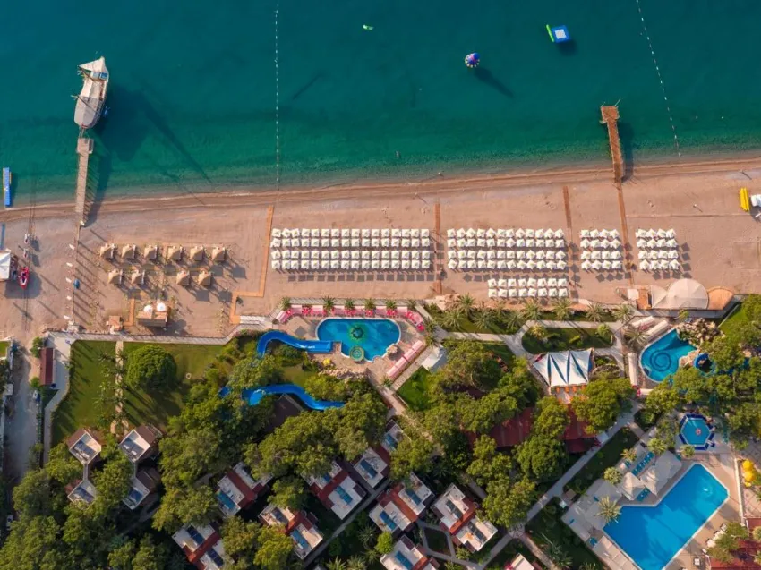 PIRATES BEACH CLUB  5*-39