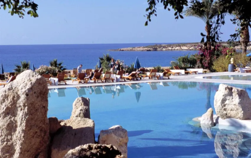 Coral Beach Hotel and Resort 5*-4