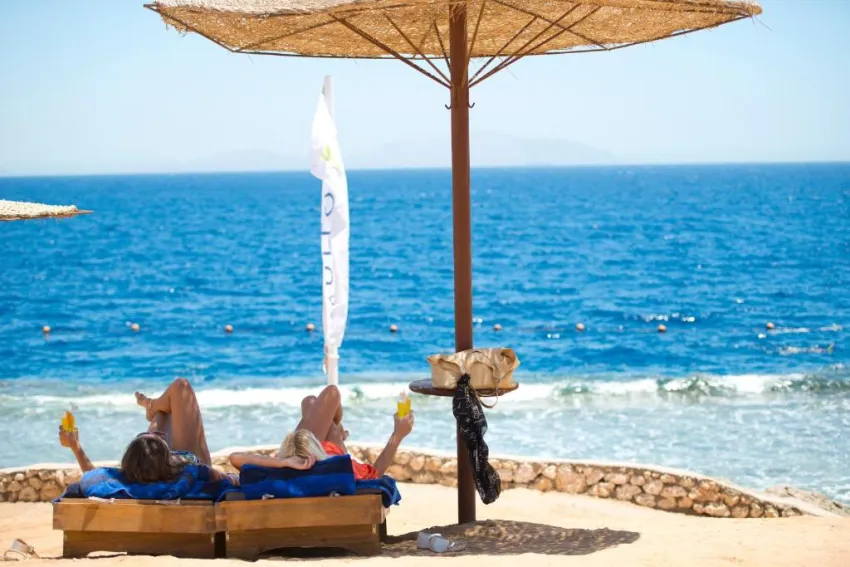 AMPHORAS BEACH  4*-16