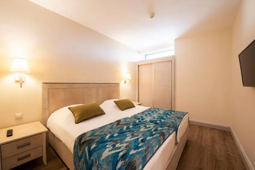 SIDE STAR PARK  5*-31