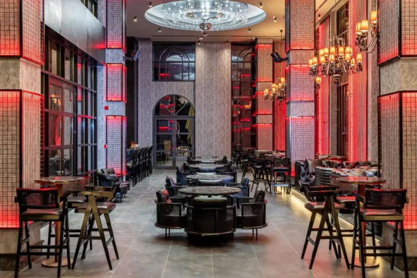 SERENITY QUEEN HOTEL  5*-50