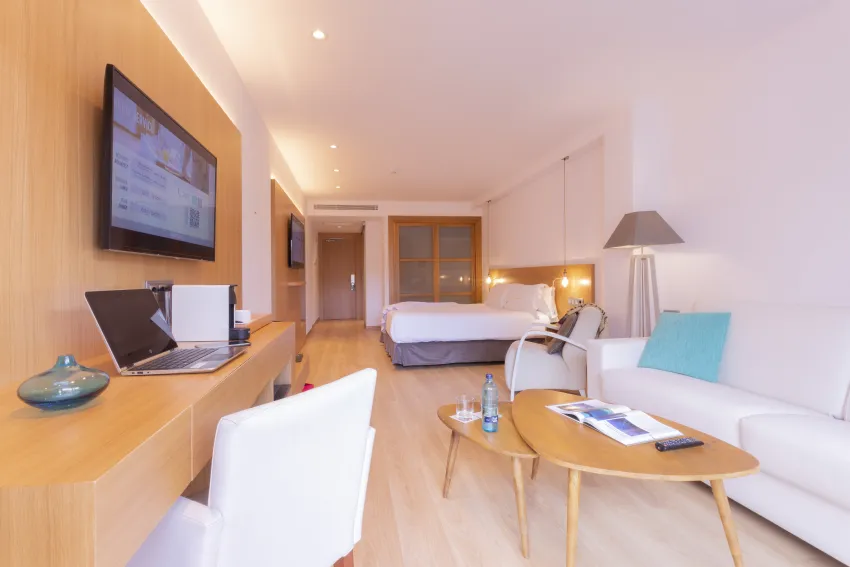 Saratoga Hotel 4*-48