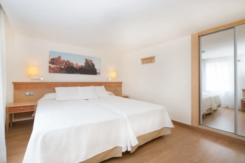 Iberostar Waves Club Cala Barca 4*-46