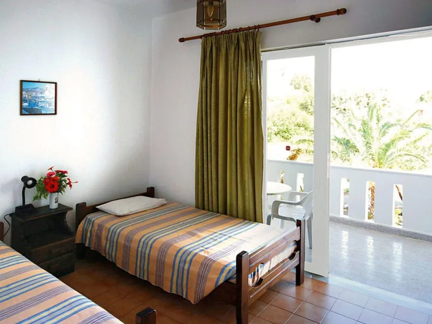 Tselios Apartments & Studios 1*-6