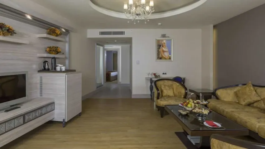 Royal Alhambra Palace 5*-24