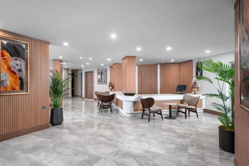 SUN HEAVEN QUEEN  4*-8