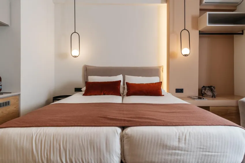 The City Hotel & Suites 3*-12