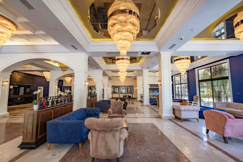 UTOPIA RESORT & RESIDENCE  5*-9