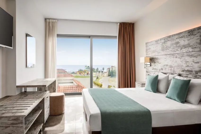 Ramada Hotel & Suites By Wyndham 4*-30