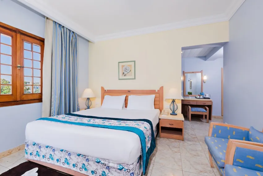 Royal Lagoons Resort & Aqua Park 5*-6