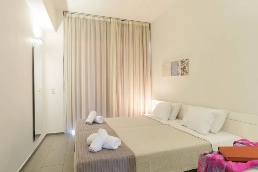 Atlantis Boutique Hotel (ex City Hotel) 4*-7