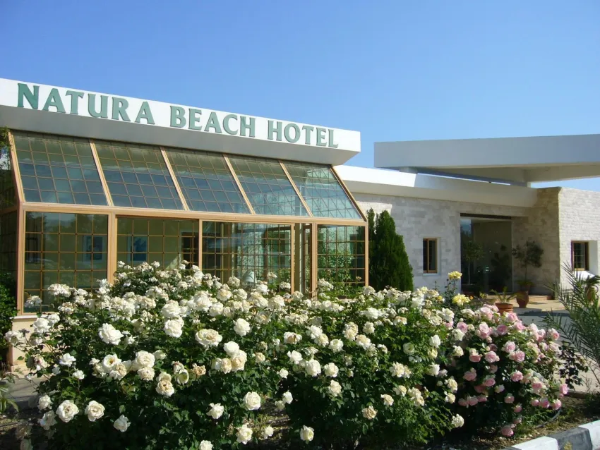 Natura Beach Hotel & Villas 3*-1