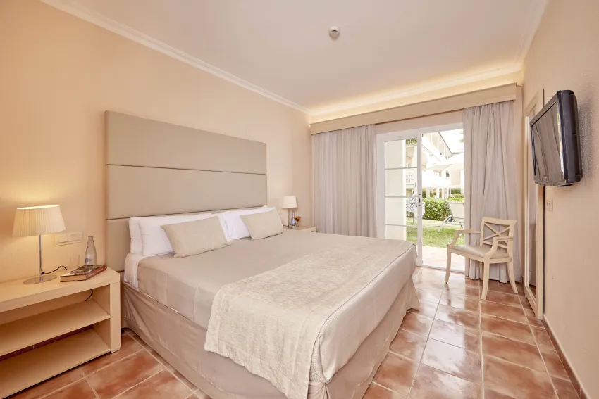 Zafiro Can Picafort 4*-65