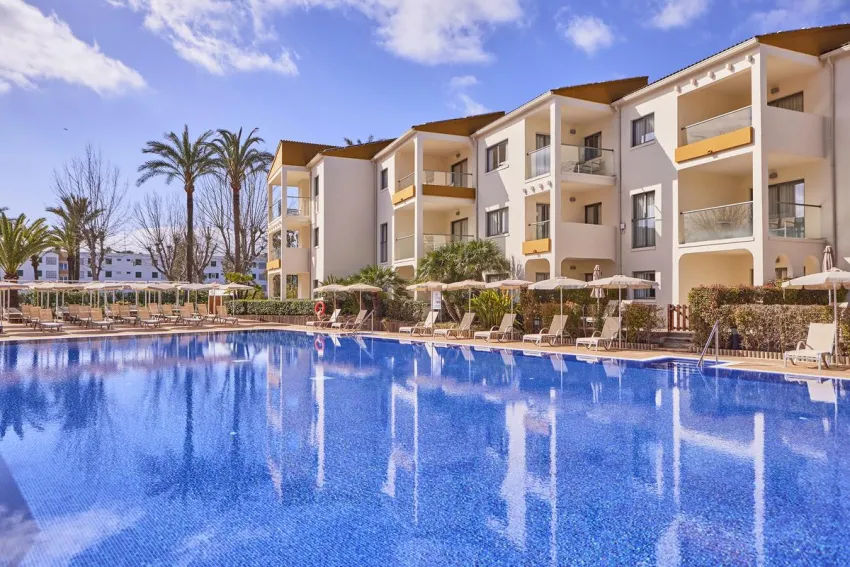 Zafiro Tropic 4*-31