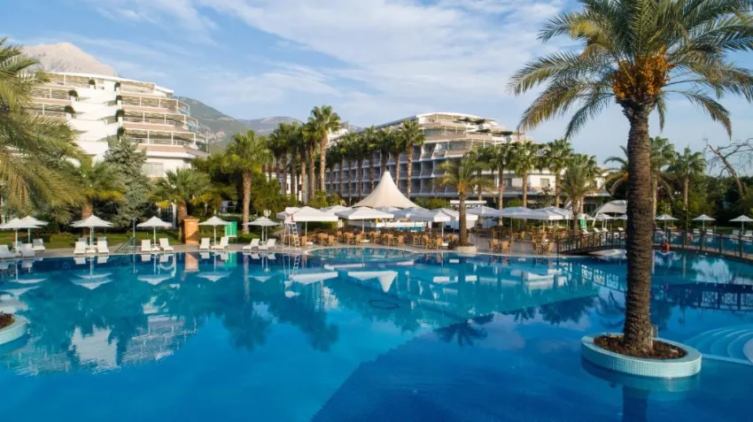 RAI PREMIUM TEKIROVA (EX. QUEENS PARK)  5*-20