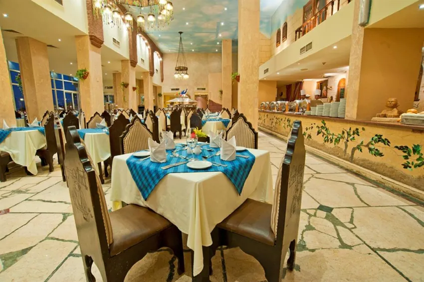 SUNNY DAYS EL PALACIO RESORT & SPA  4*-10