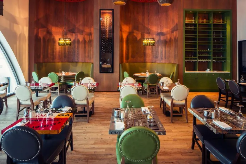 TITANIC DELUXE LARA  5*-10